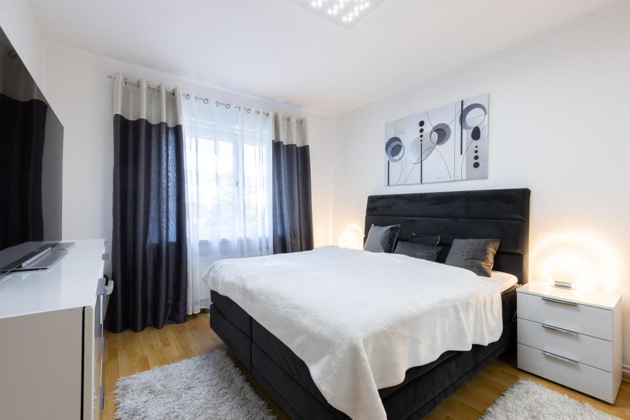 ZV2001 Private Apartments&Rooms near Exhibition Ground  Hannover Exterior foto