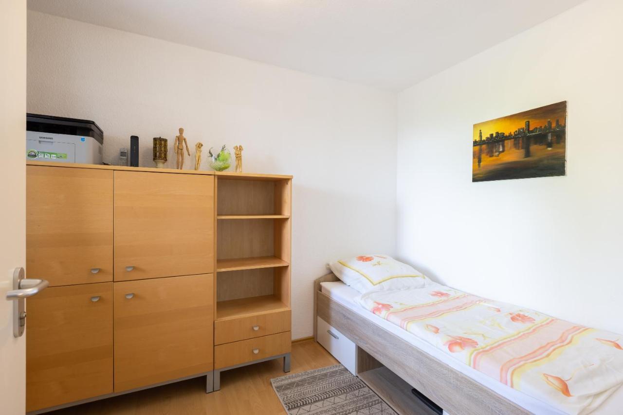 ZV2001 Private Apartments&Rooms near Exhibition Ground  Hannover Exterior foto