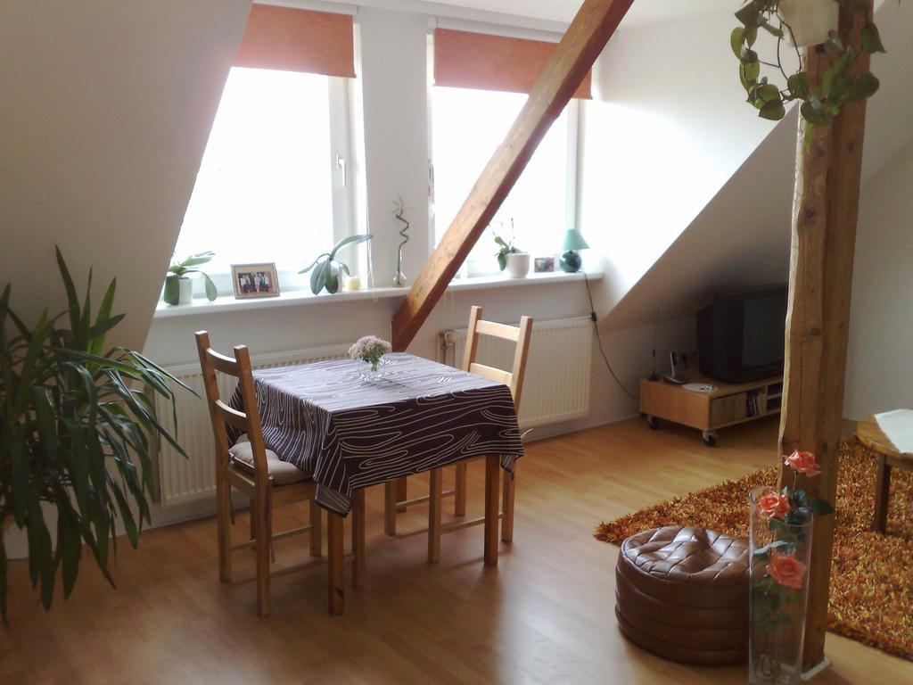 ZV2001 Private Apartments&Rooms near Exhibition Ground  Hannover Zimmer foto
