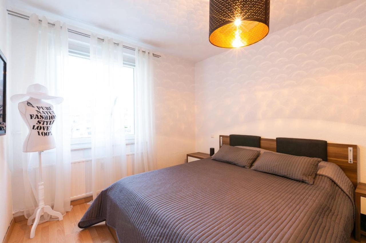 ZV2001 Private Apartments&Rooms near Exhibition Ground  Hannover Exterior foto
