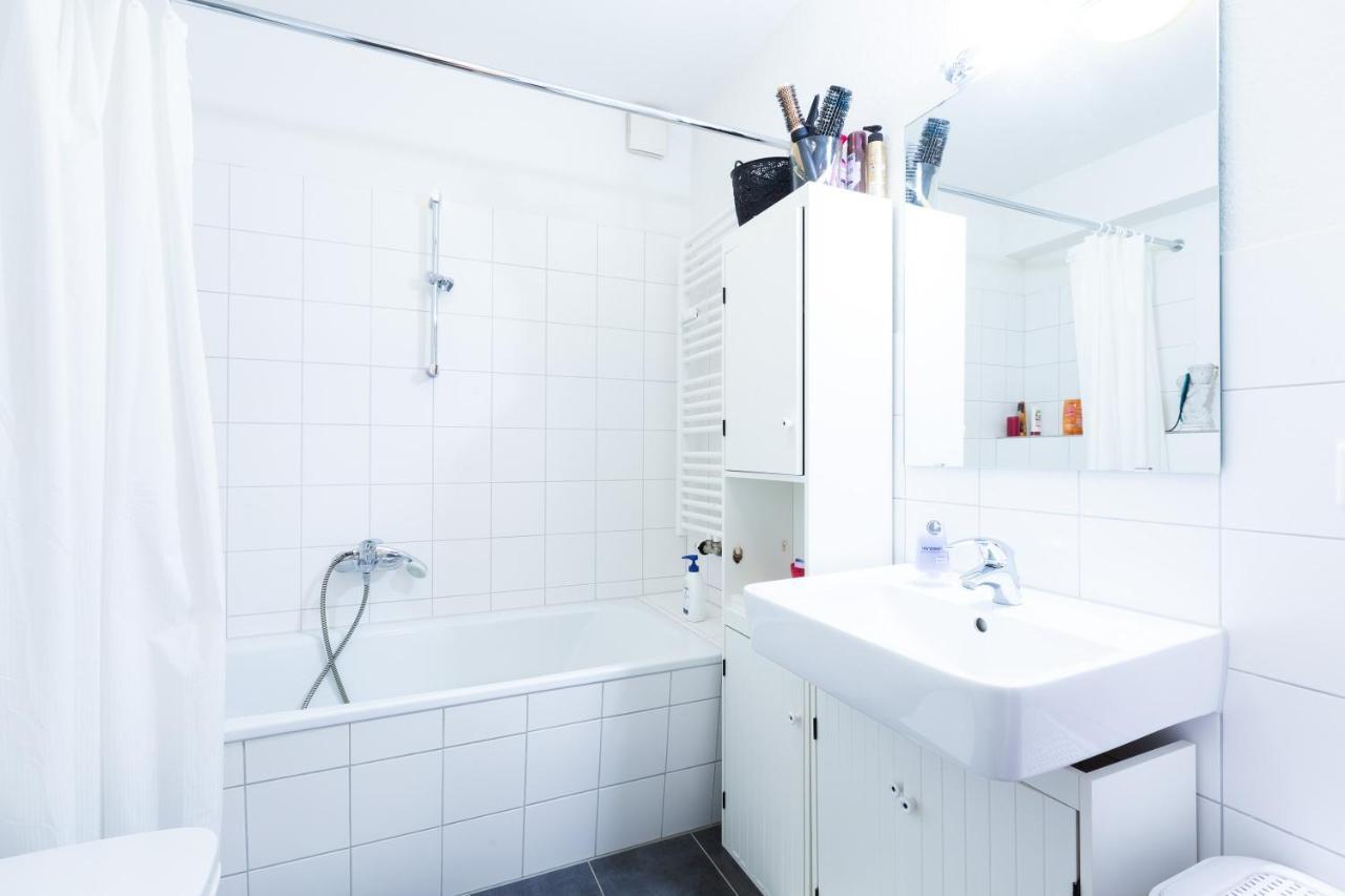 ZV2001 Private Apartments&Rooms near Exhibition Ground  Hannover Exterior foto